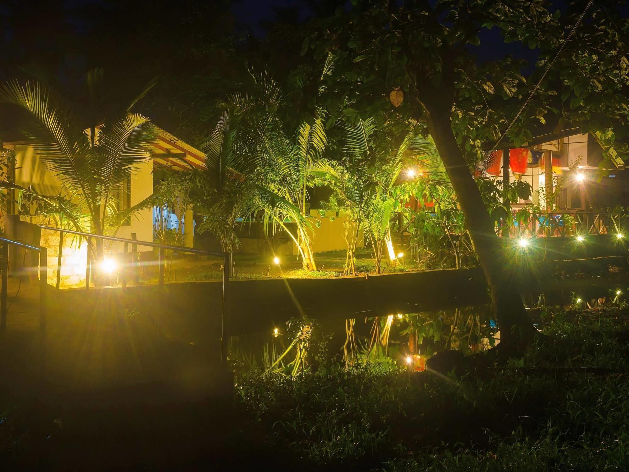 Nature Villa (Adults Only) Unawatuna Bagian luar foto
